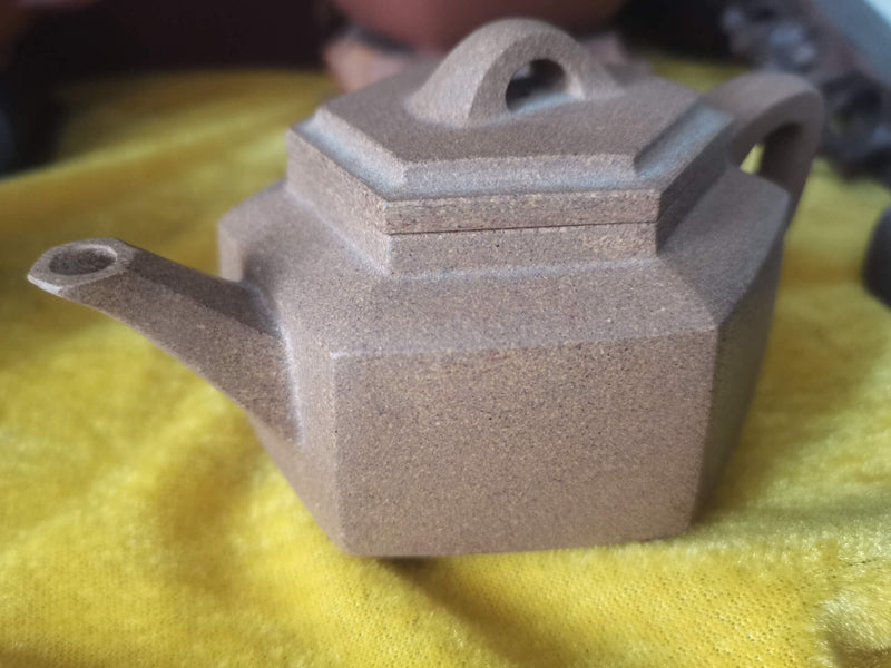 Bian Chang Liu Fang Yixing Zisha Teapot